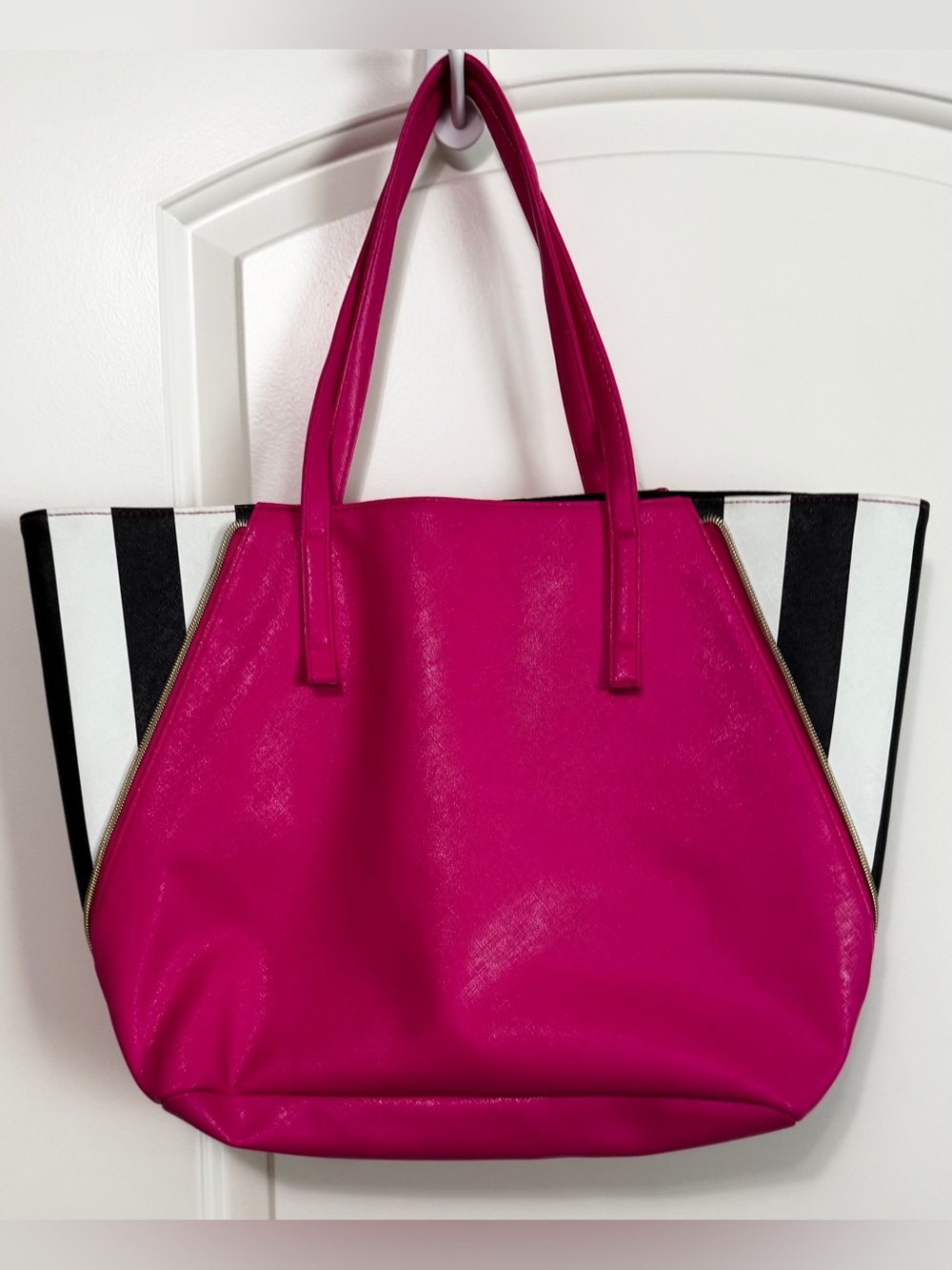 Juicy Couture Fuchsia Stripe Tote Bag - Picture 4 of 16